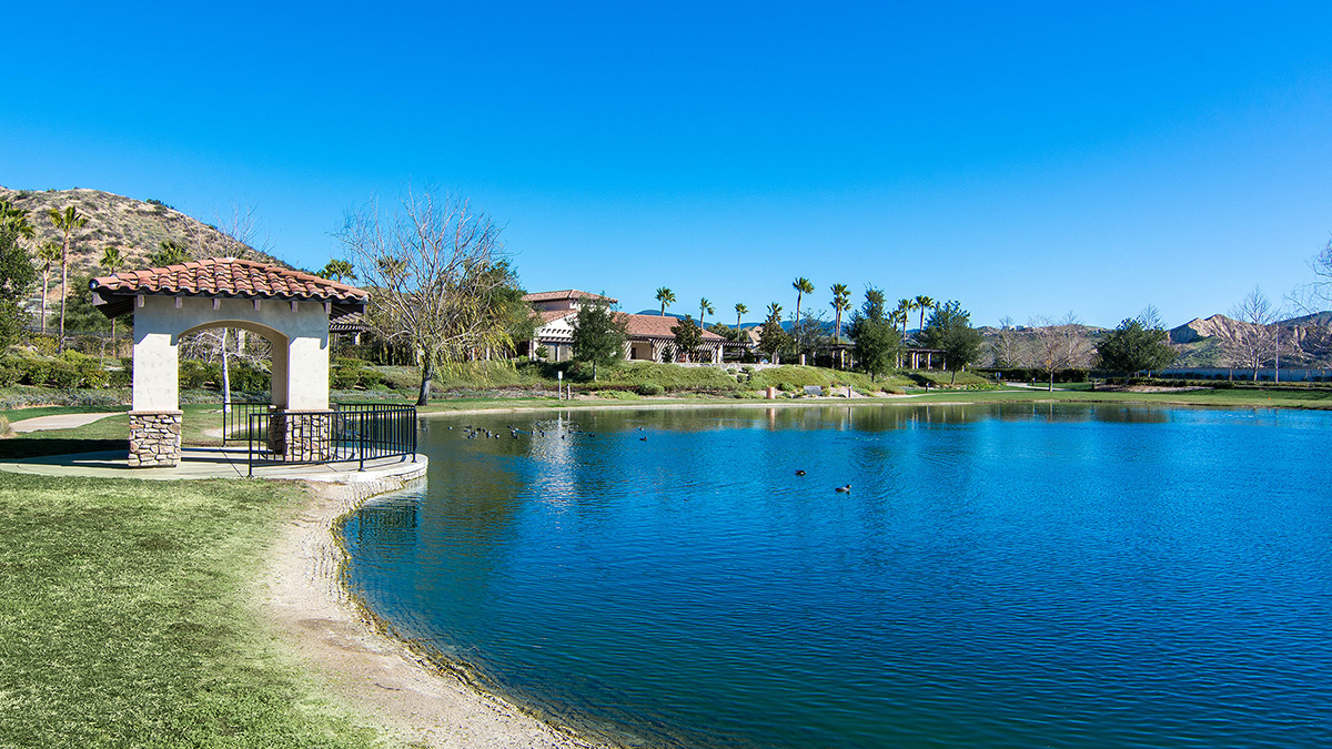 Tesoro-Del-Valle-Lake 2