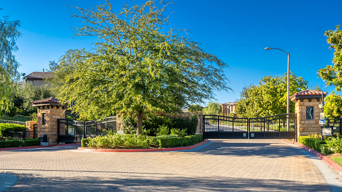 valencia-west-hills-Community 2