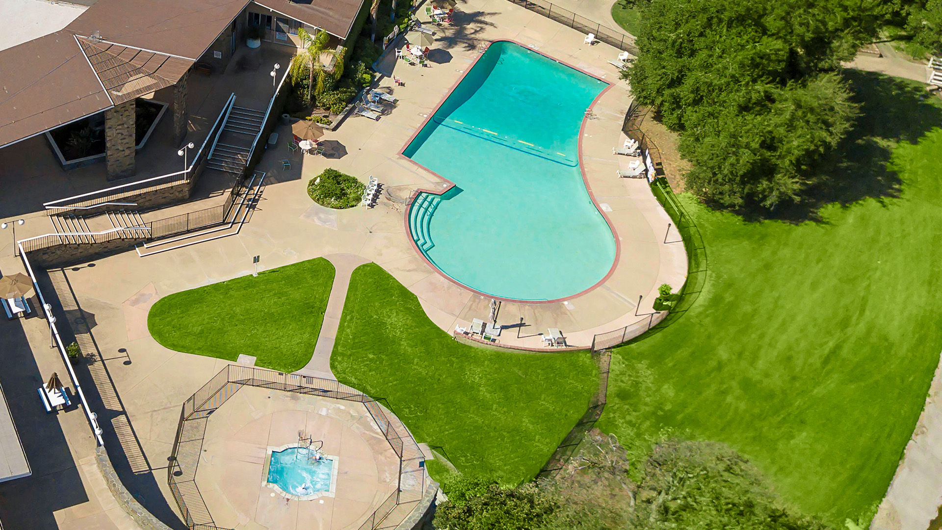 Community Pool 4-friendly-valley