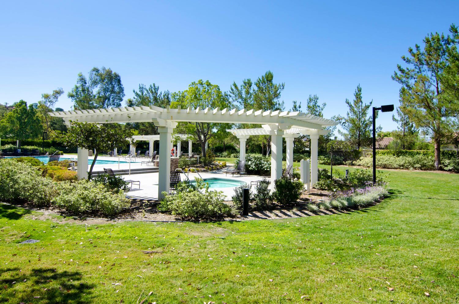ValenciaNorthparkPoolandgazebo